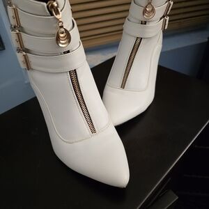 Elegant White Ankle Boots with Gold Accents